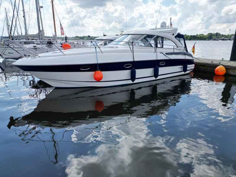 Motorboot Bavaria 35 HT