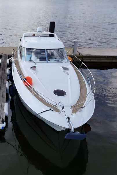 Motorboot Bavaria 35 HT