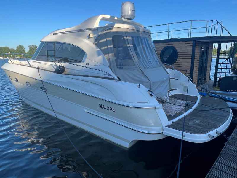 Motorboot Bavaria 37 HT