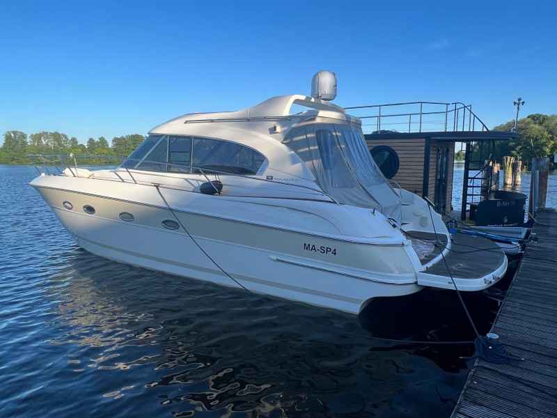 Motorboot Bavaria 37 HT