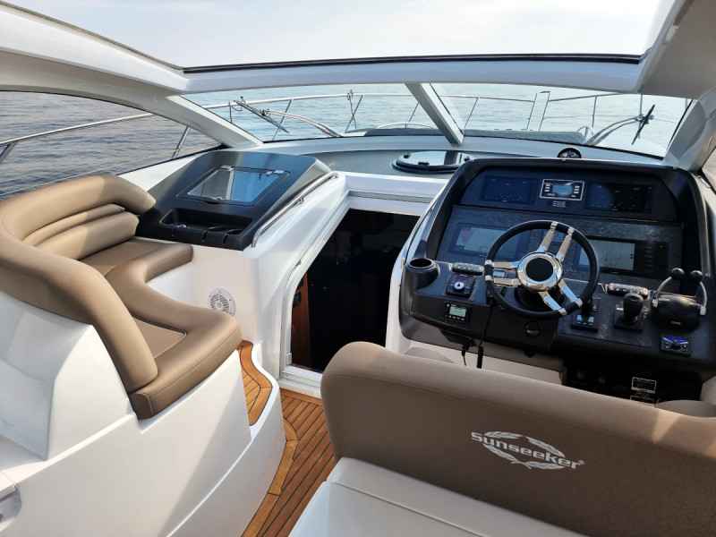 Motorboot Sunseeker Portofino 47 HT