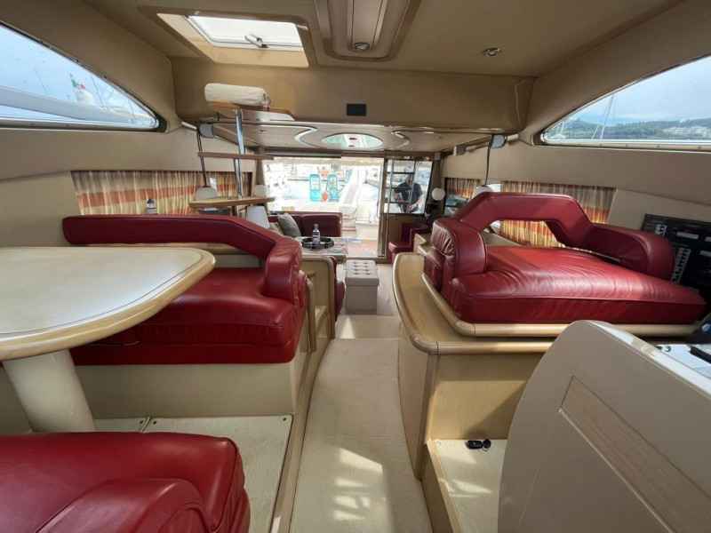 Motorboot Ferretti 530