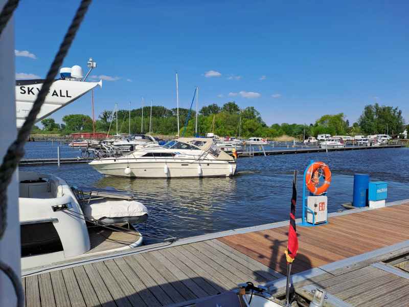 Motorboot Sea Ray 300 Express Cruiser