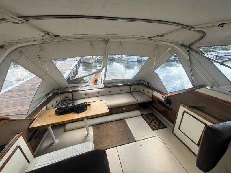 Motorboot Sea Ray 300 Express Cruiser