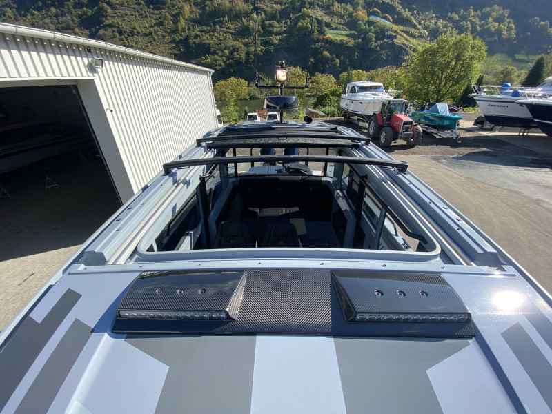 Motorboot Axopar Brabus Shadow 900 Cross Cabin