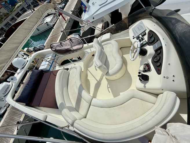 Motorboot Azimut 42 Fly