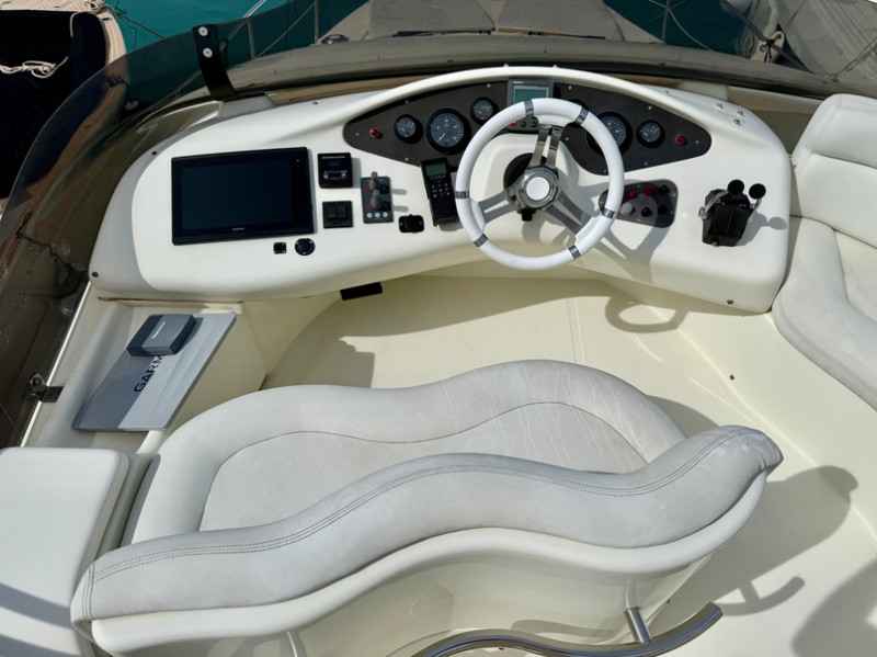 Motorboot Azimut 42 Fly