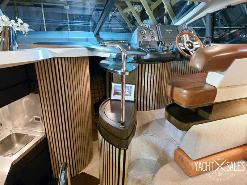Motorboot Azimut 43S