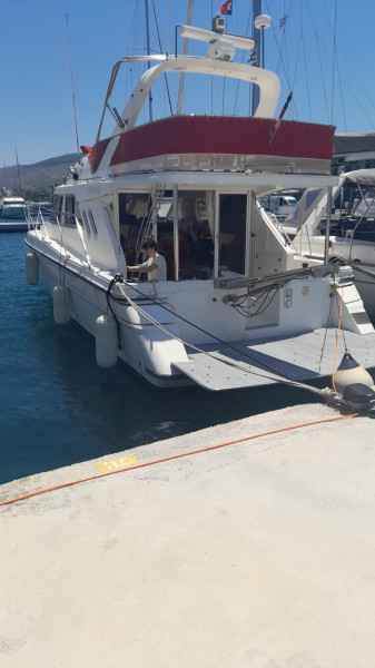 Motorboot Fairline 41 Fly