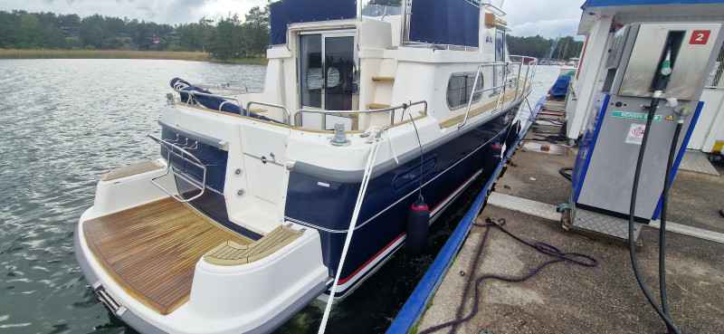 Motorboot Nimbus 380 Commander