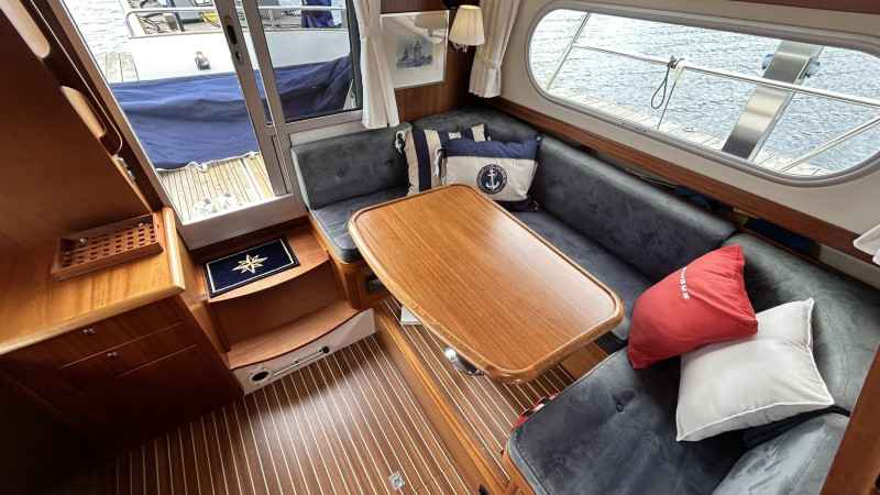 Motorboot Nimbus 380 Commander