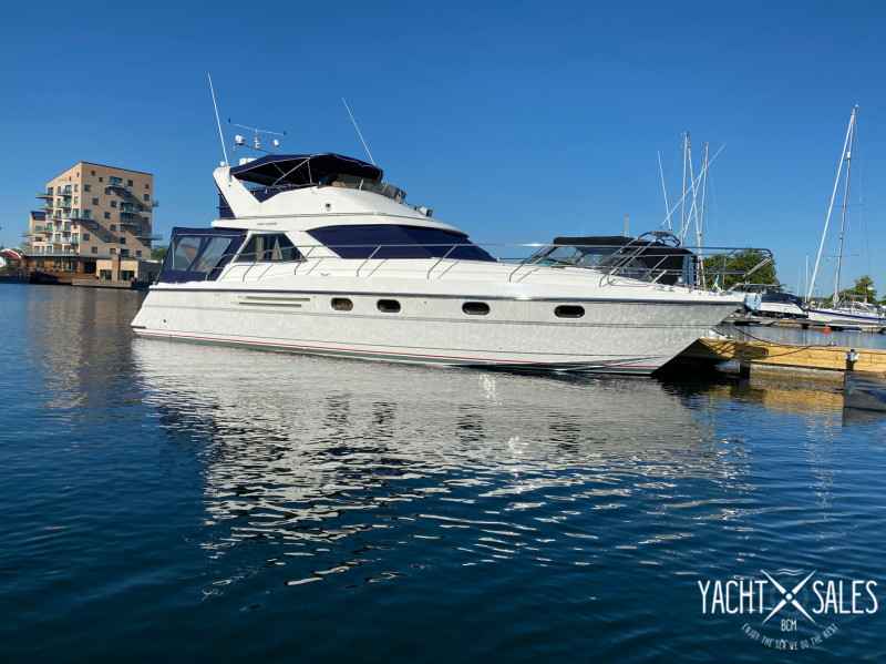 Motorboot Nimbus 380 Commander