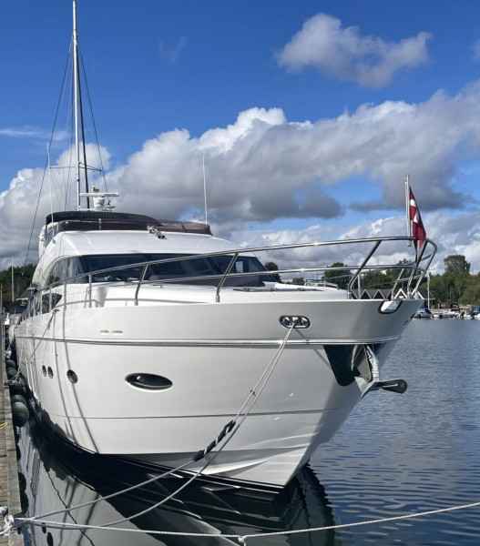 Motorboot Nimbus 365 Coupe