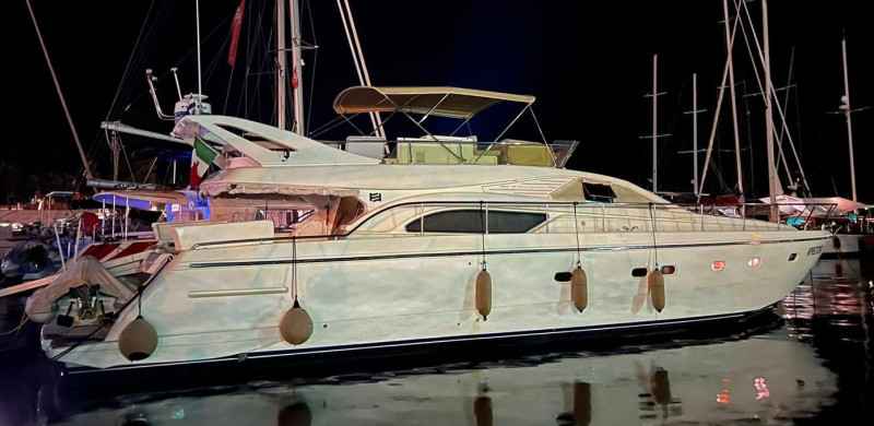 Motorboot Ferretti 57 Fly