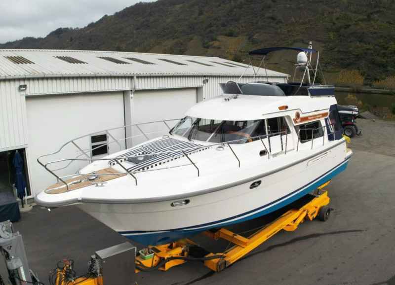 Motorboot Doral 330 Elegante