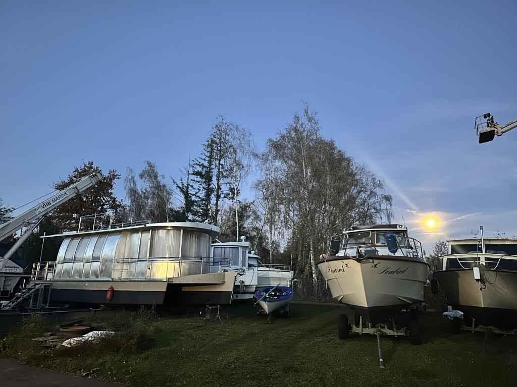Motorboot keine Angabe Explorator