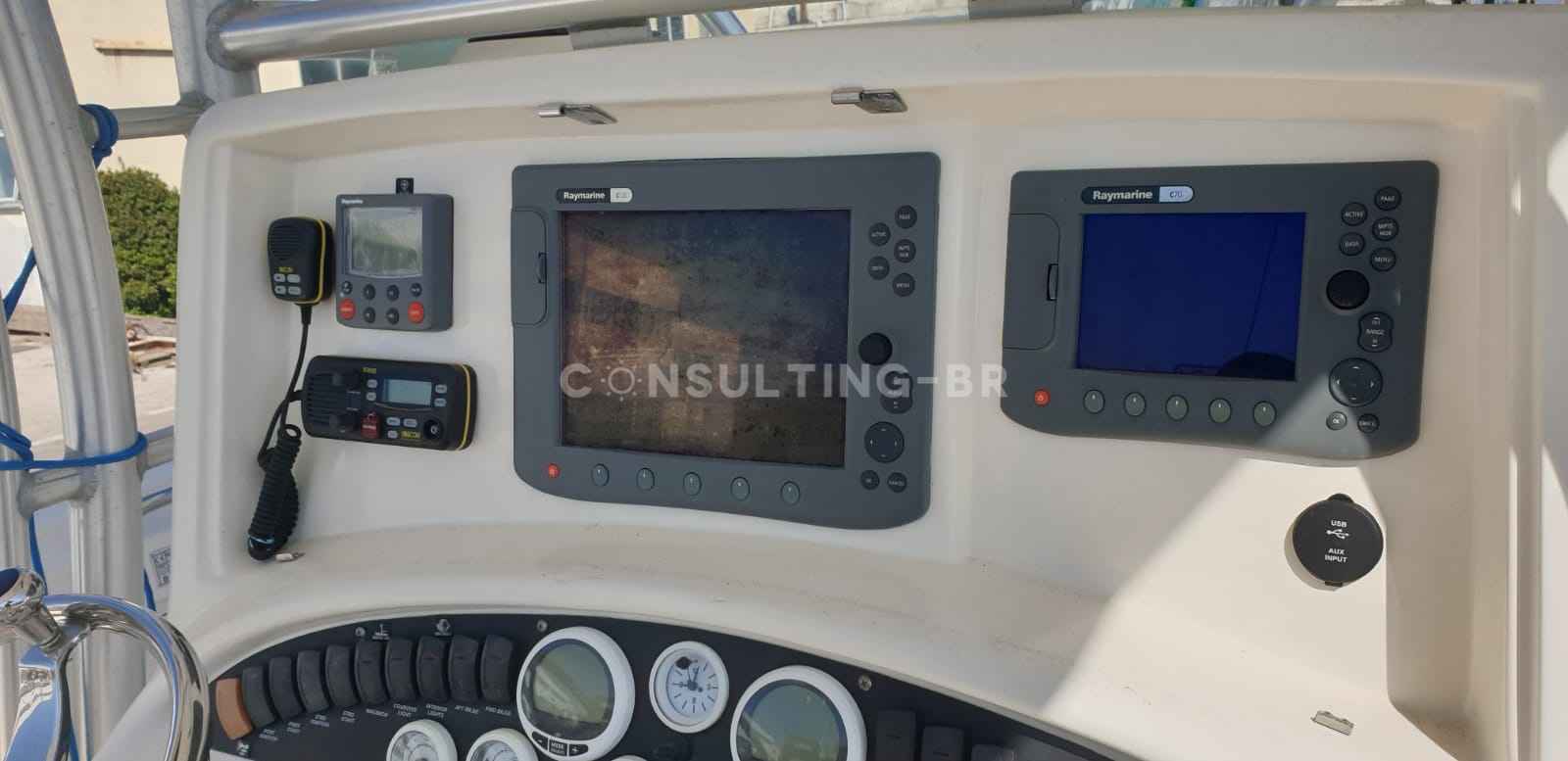 Motorboot Boston Whaler Outrage 320