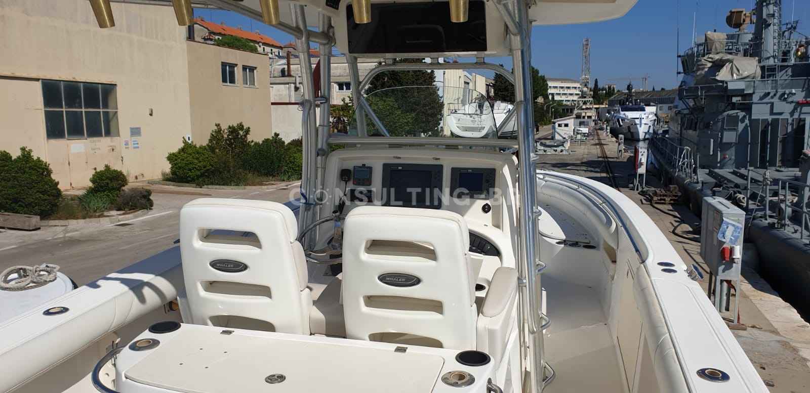 Motorboot Boston Whaler Outrage 320