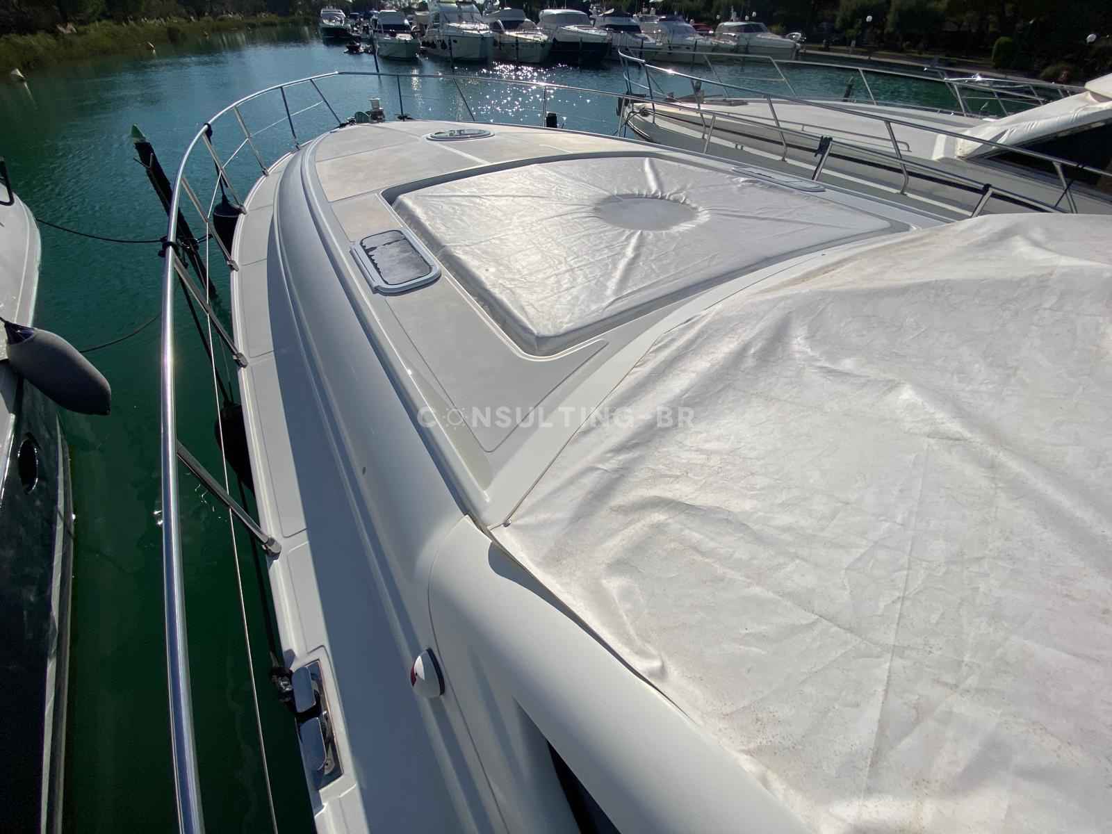 Motorboot Pershing 54