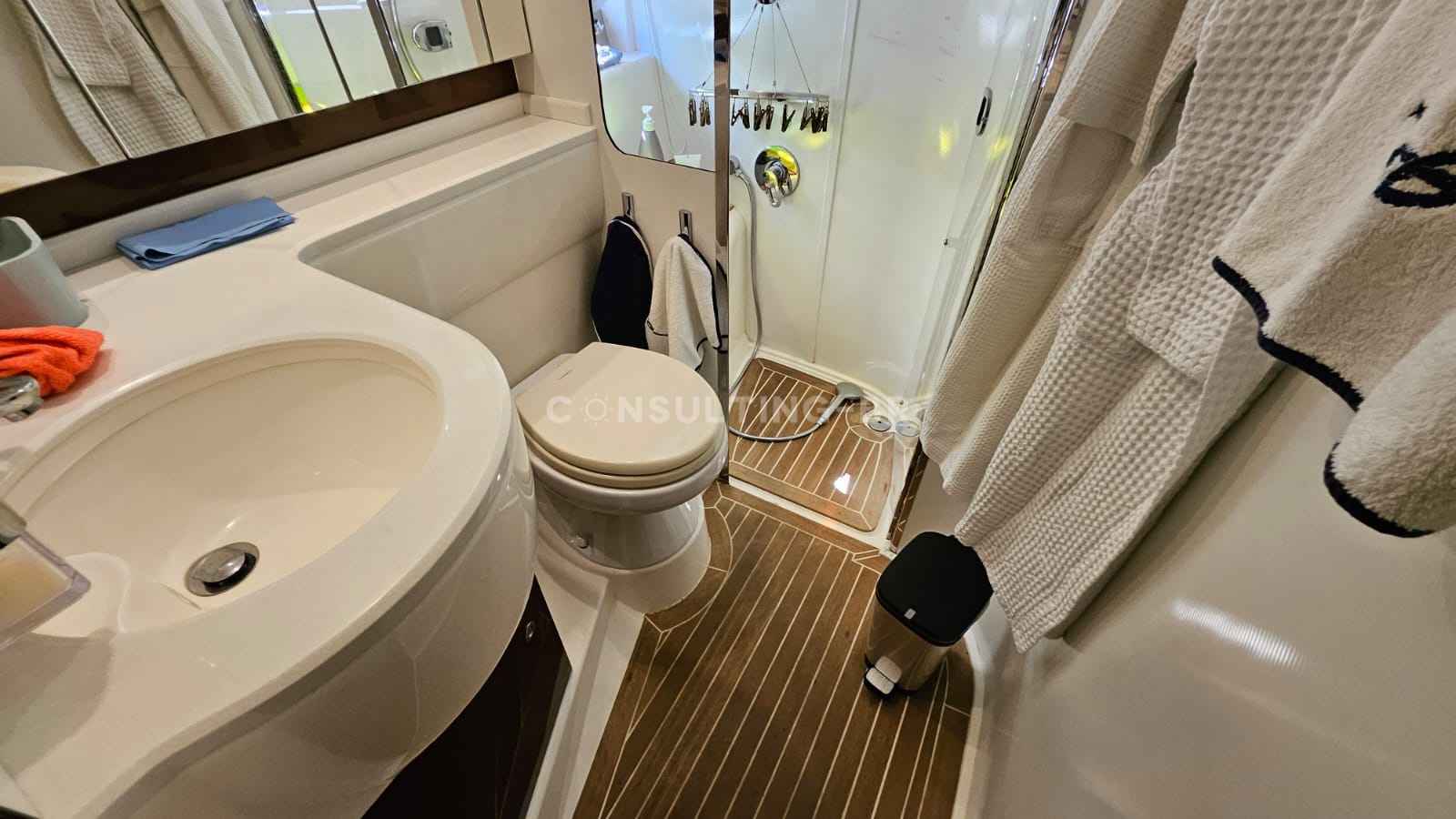 Motorboot Princess V 48 HT