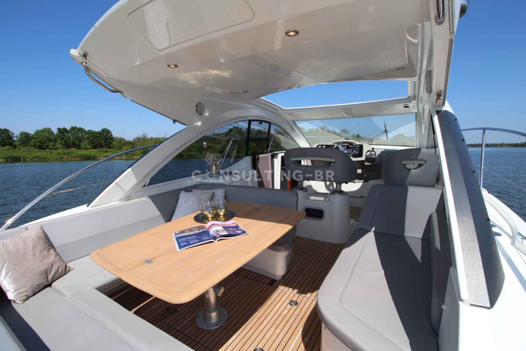 Motorboot Beneteau Gran Tourismo GT 38