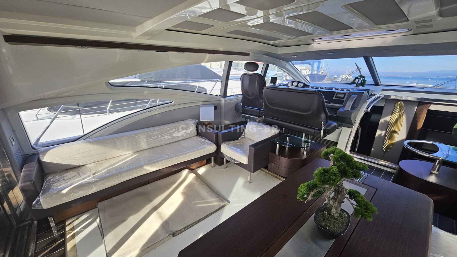 Motorboot Azimut 68 S