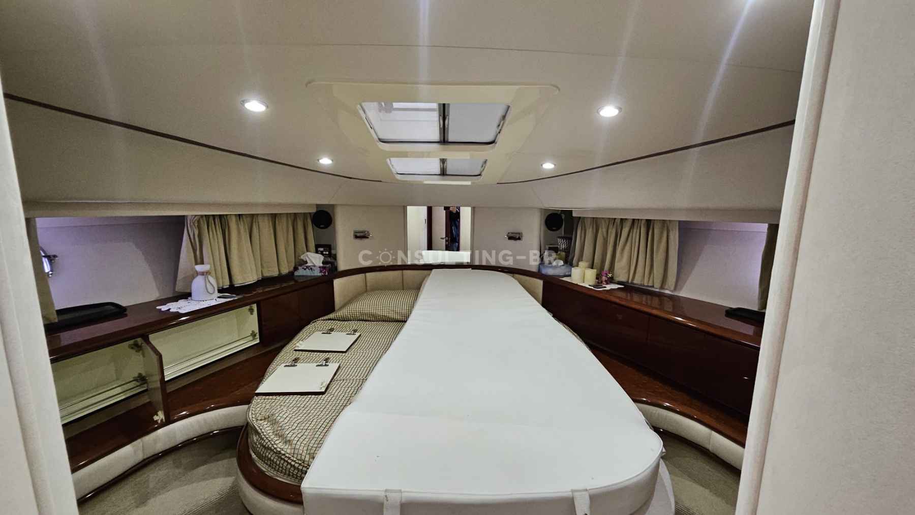 Motorboot Fairline Squadron 58