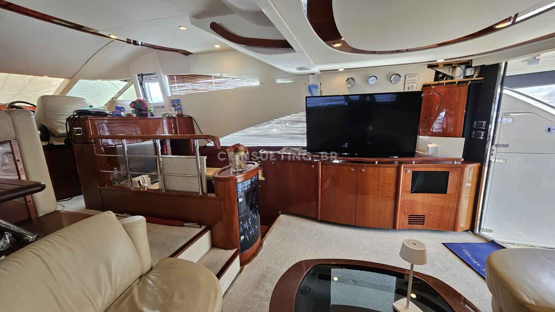 Motorboot Fairline Squadron 58