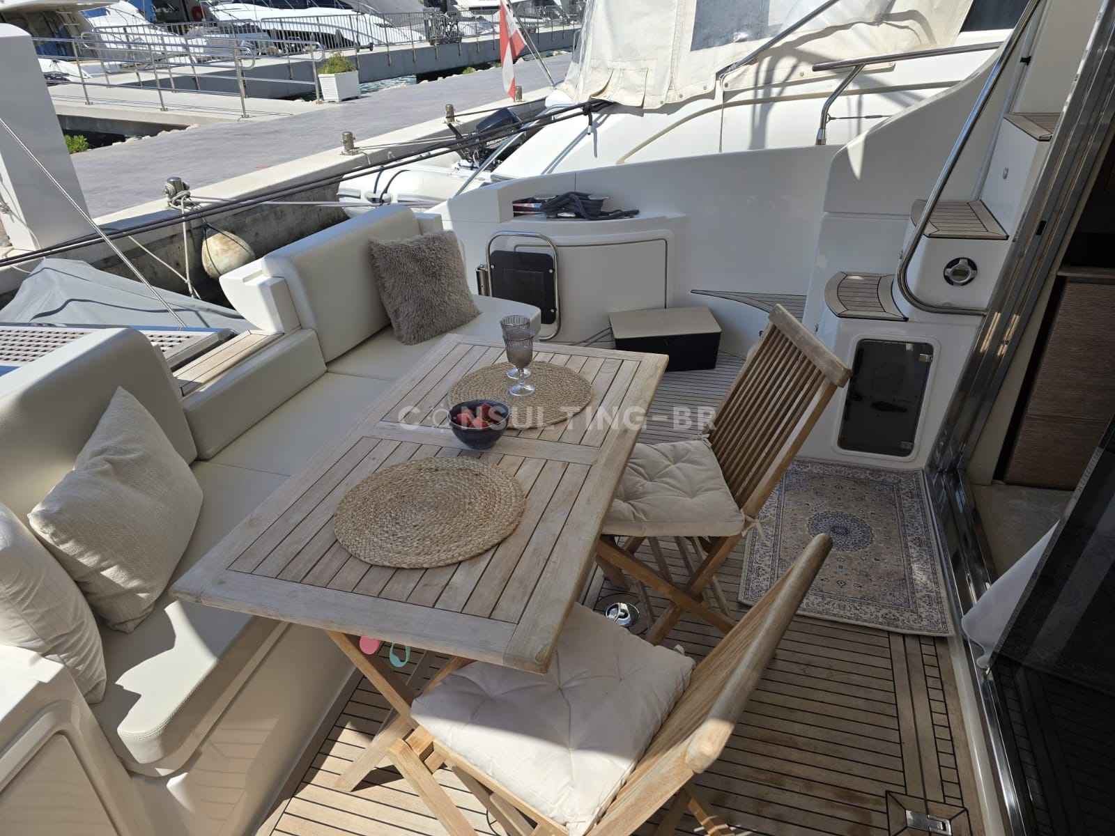 Motorboot Azimut 47 Fly