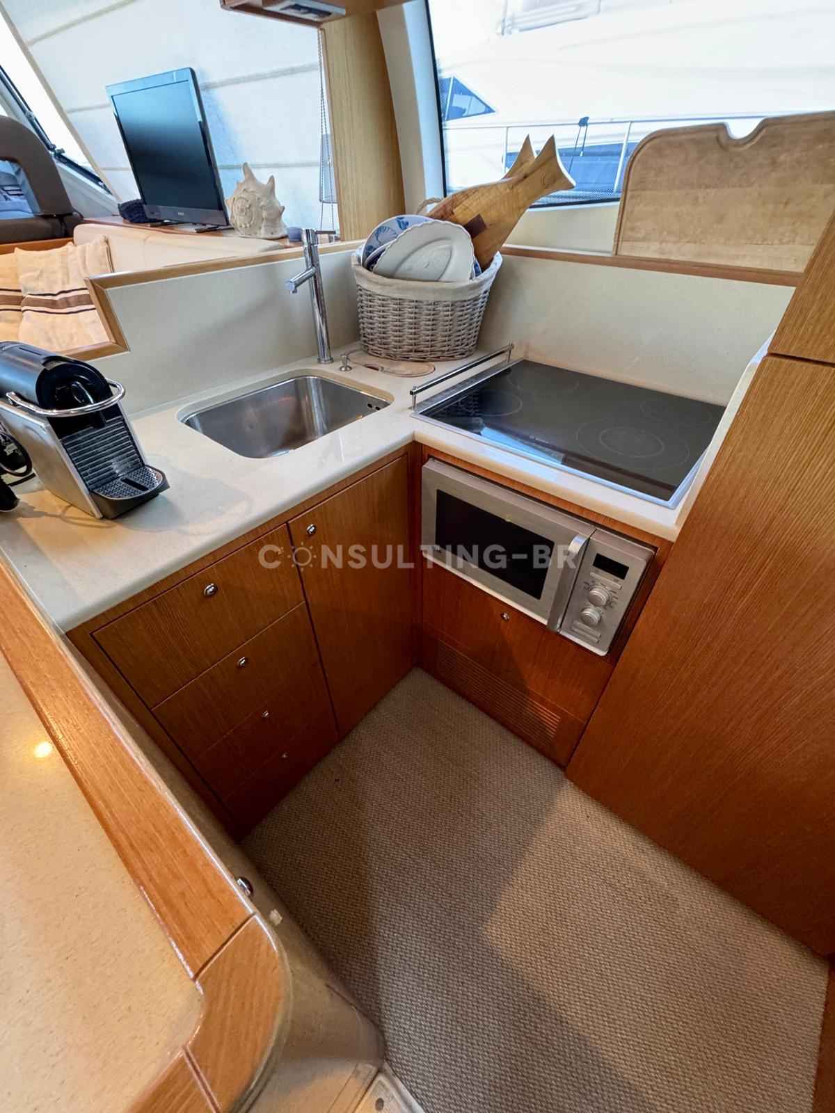 Motorboot Ferretti 530