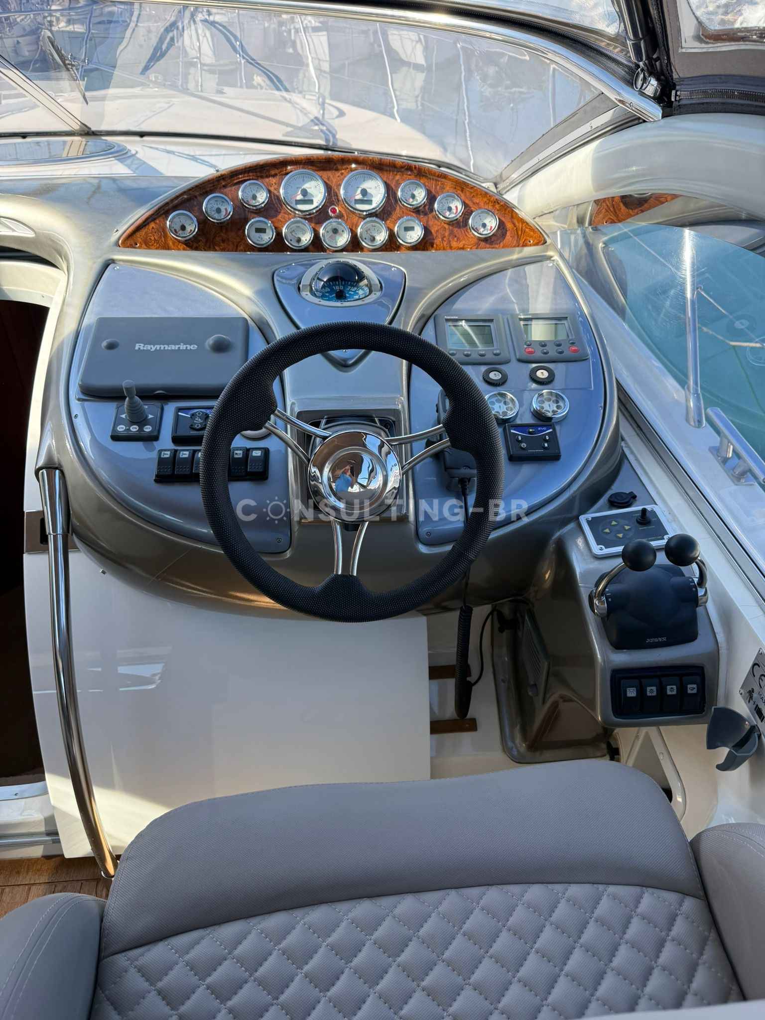 Motorboot Azimut Atlantis 425 SC