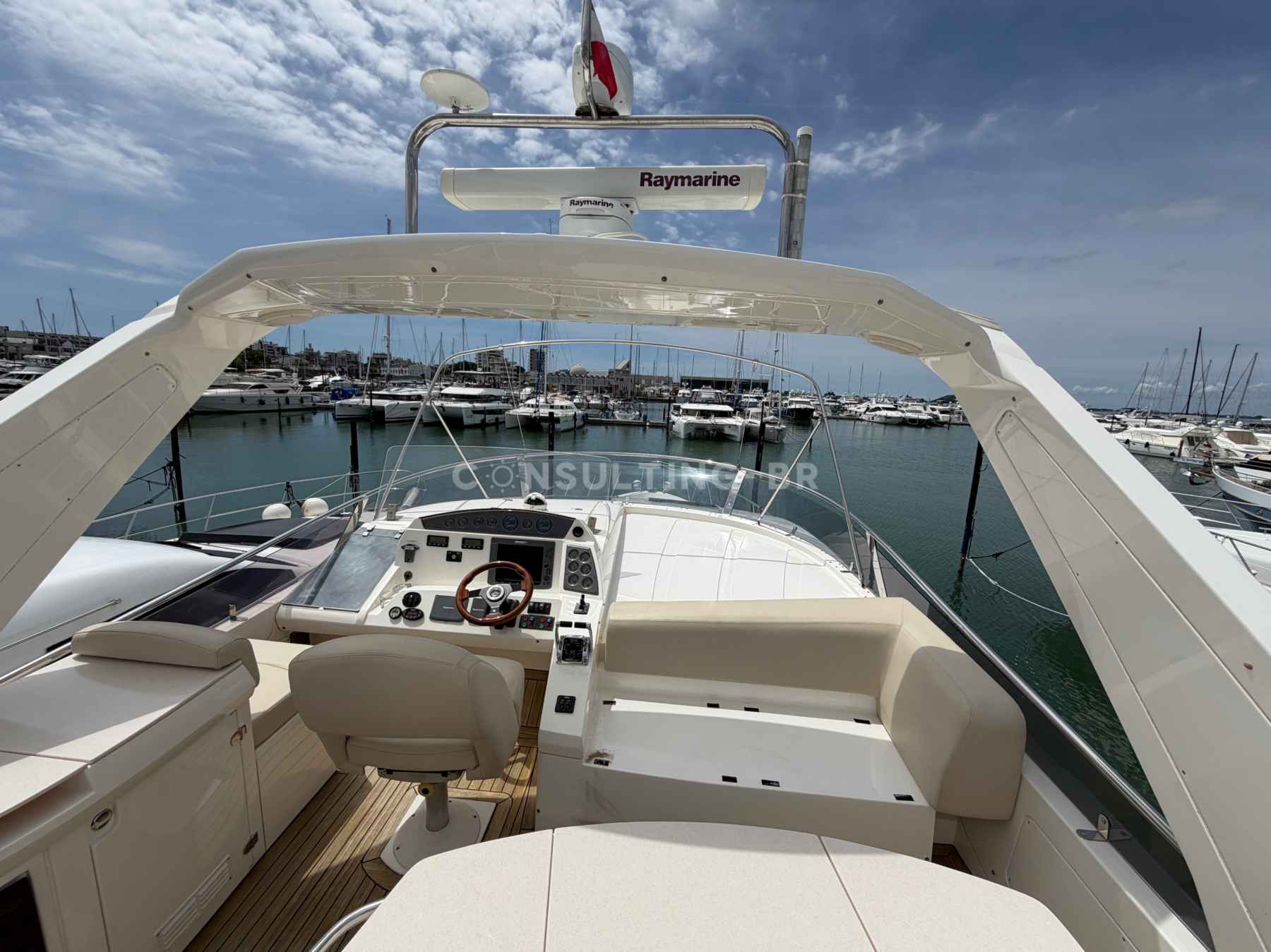 Motorboot Sealine T60