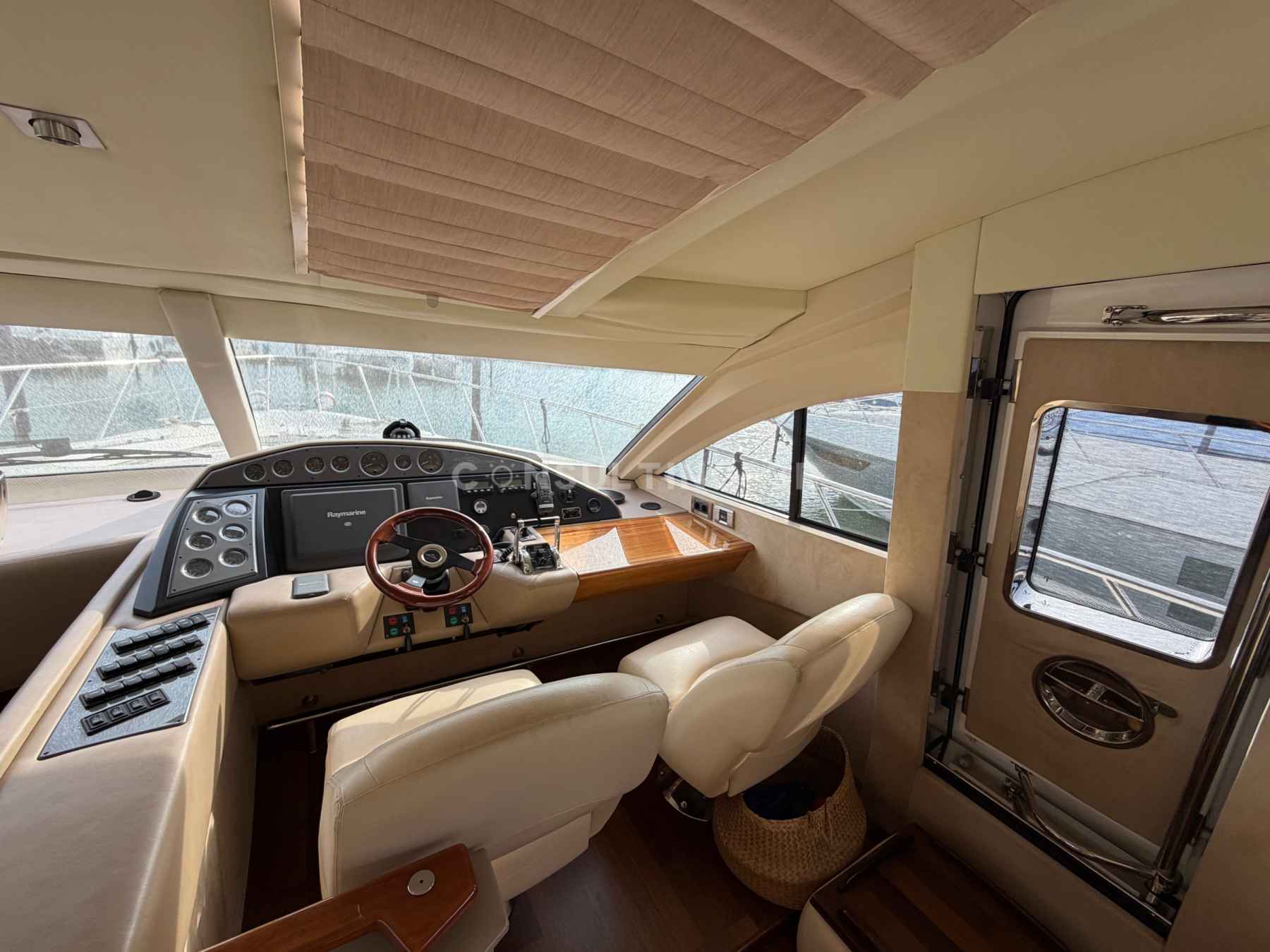 Motorboot Sealine T60