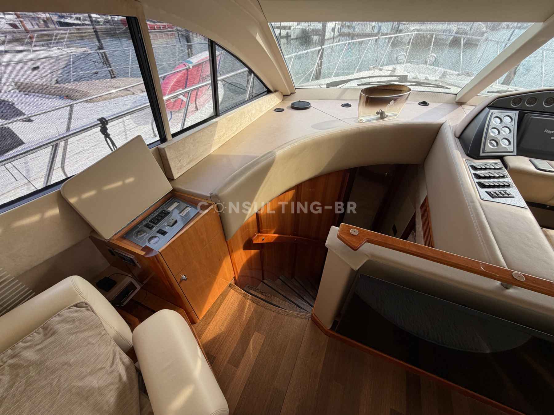 Motorboot Sealine T60