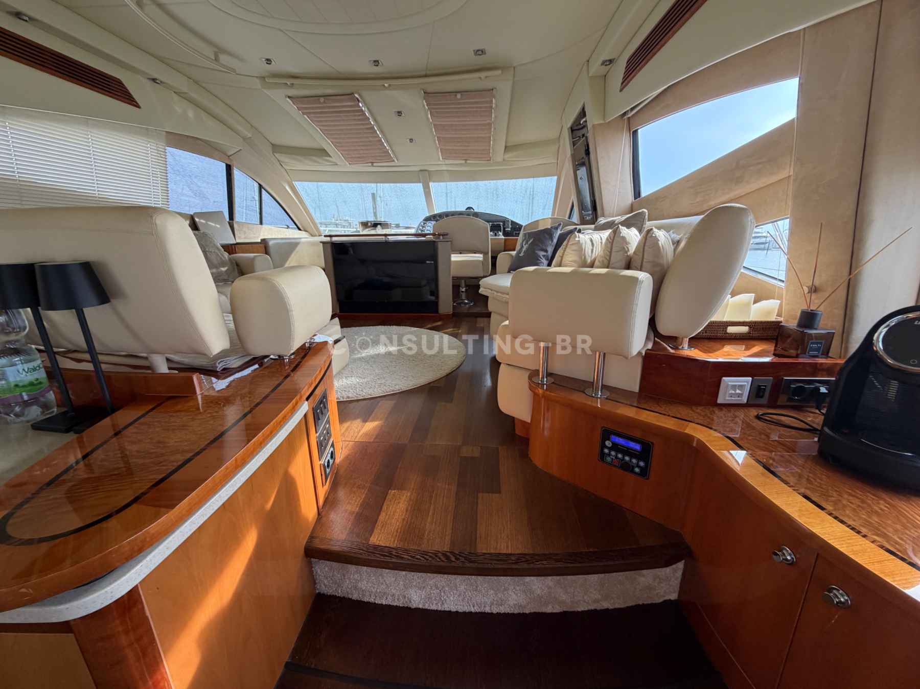 Motorboot Sealine T60