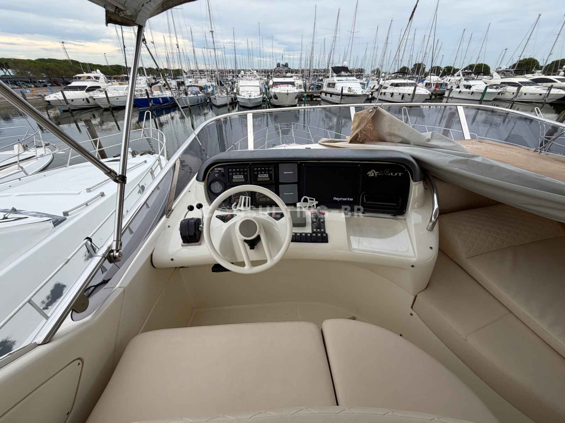 Motorboot Azimut 55 Fly