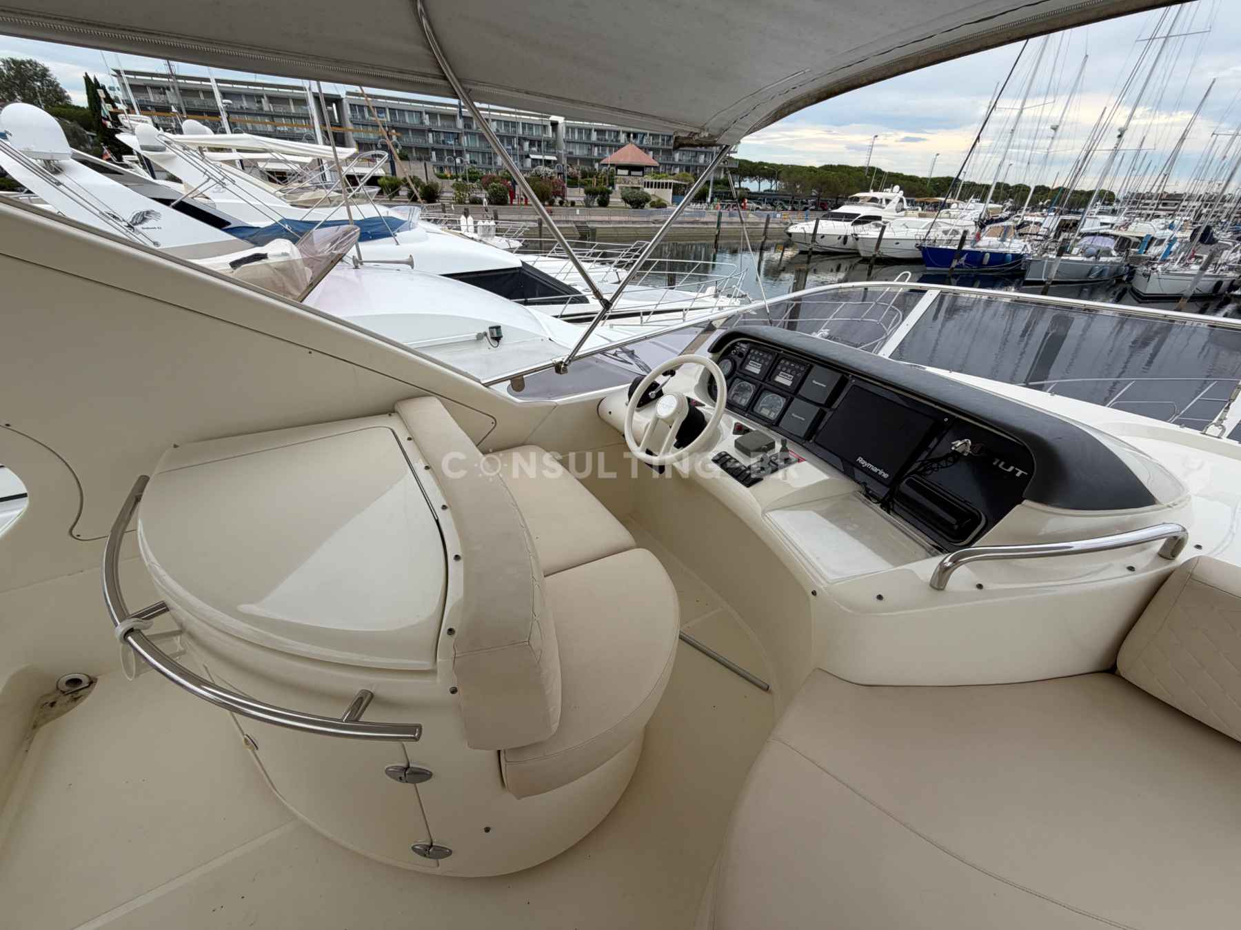 Motorboot Azimut 55 Fly
