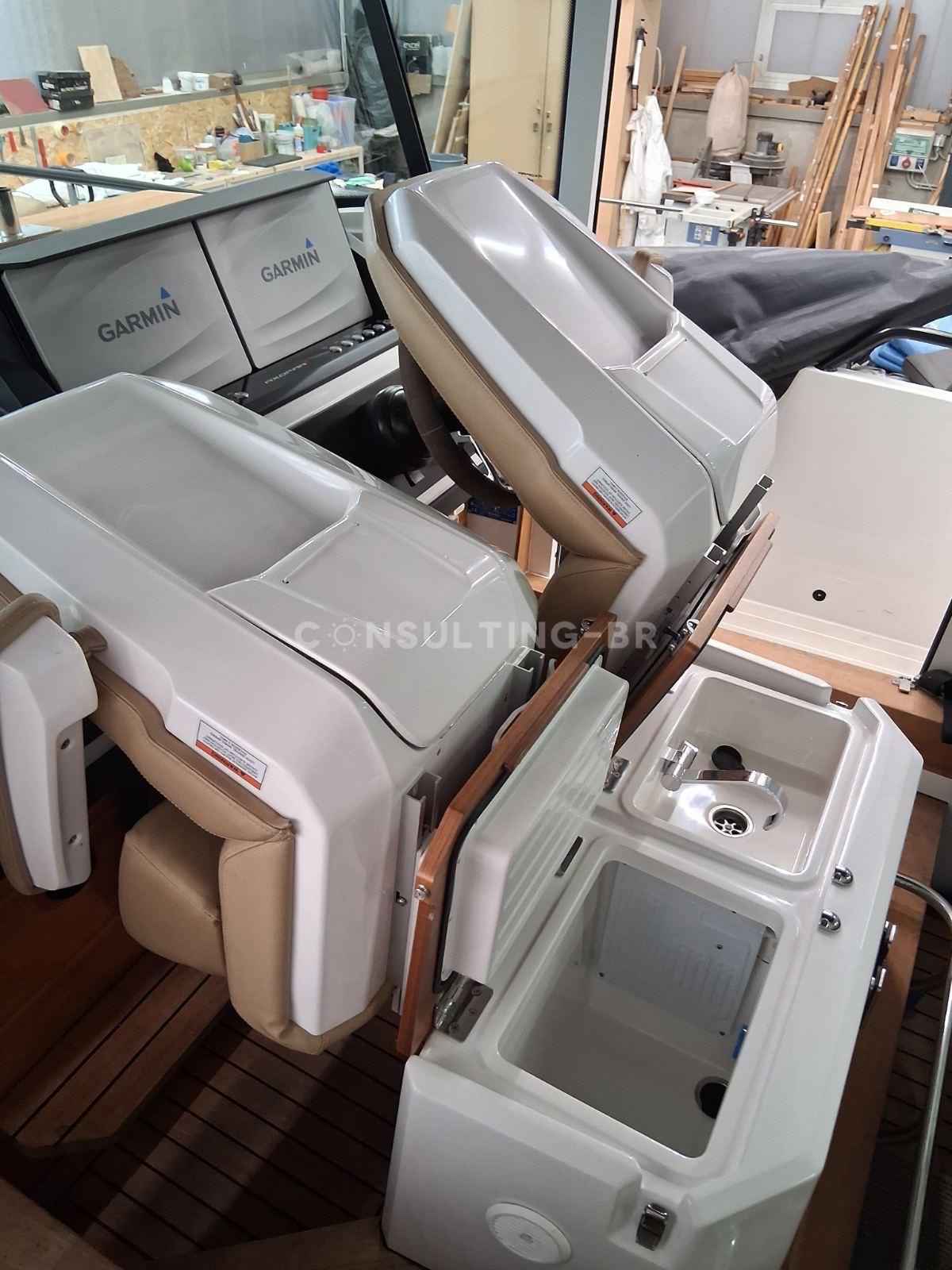Motorboot Axopar 28 Cabin Brabus Line