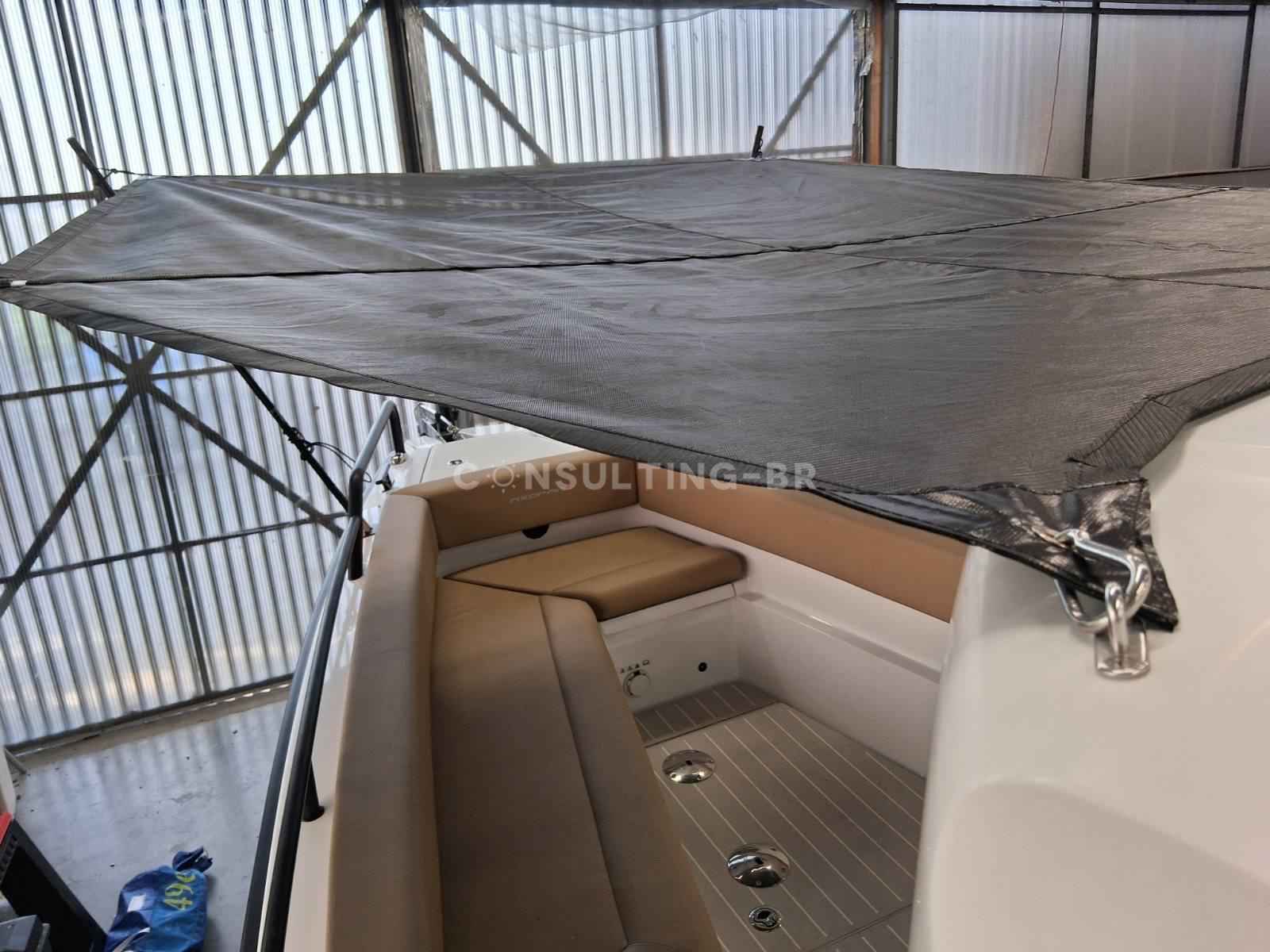 Motorboot Axopar 28 Cabin Brabus Line