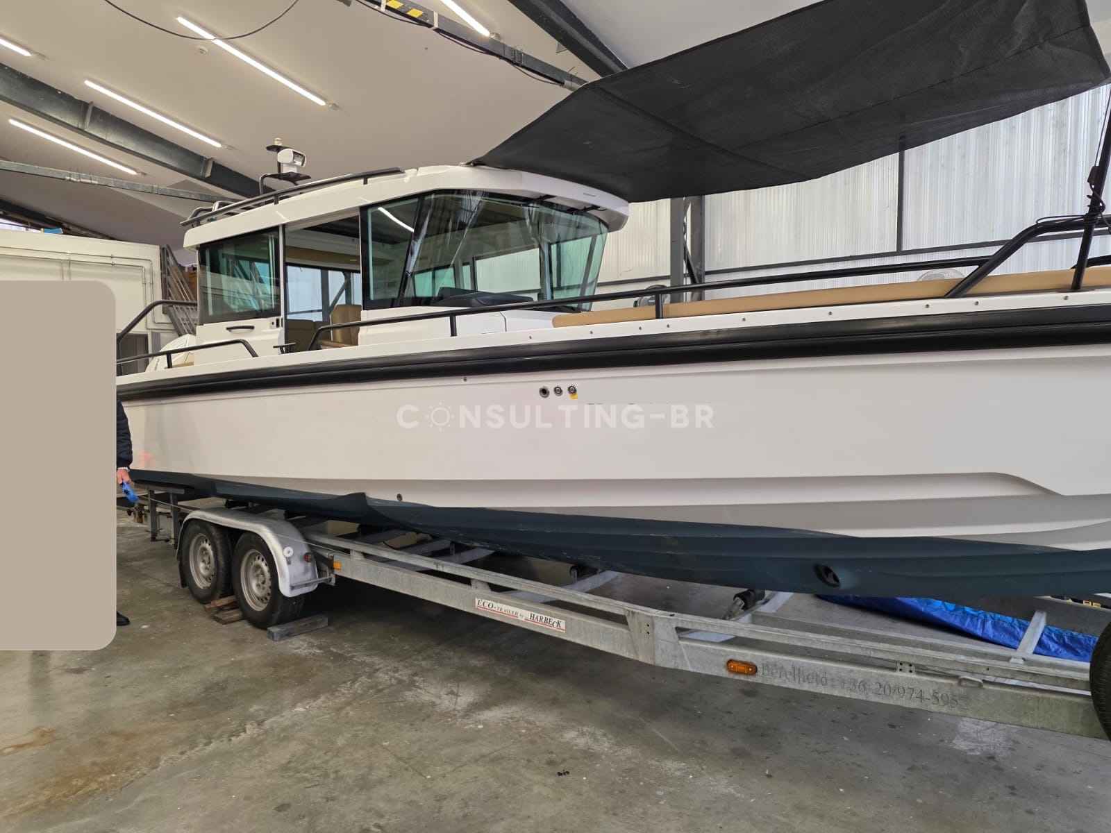 Motorboot Axopar 28 Cabin Brabus Line