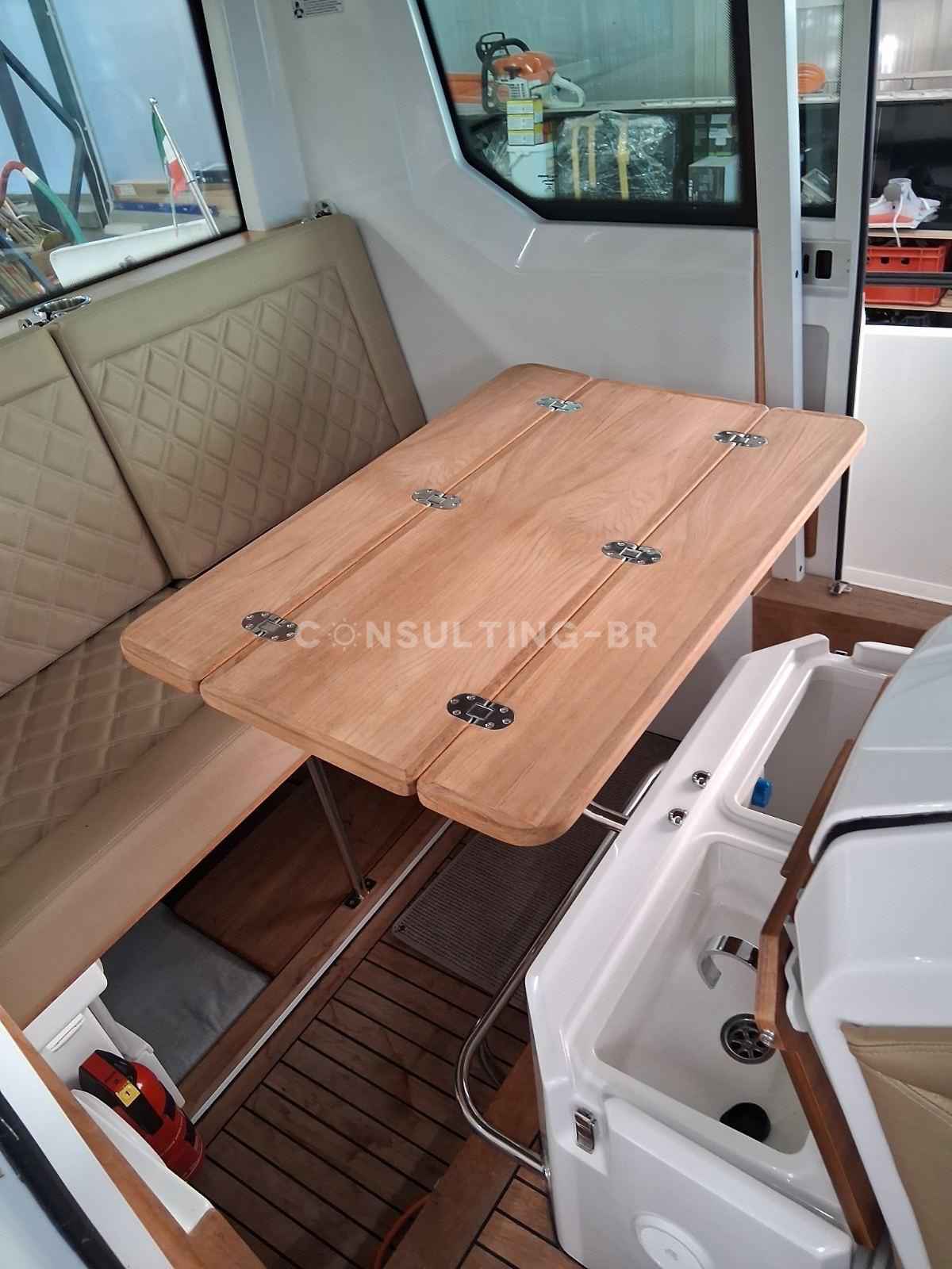 Motorboot Axopar 28 Cabin Brabus Line