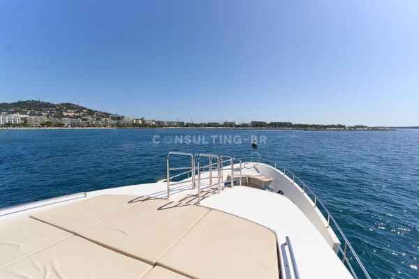 Motorboot Benetti DELFINO 93