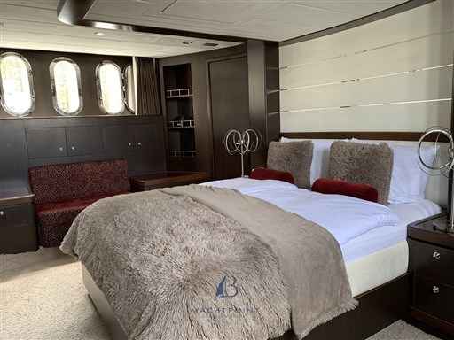 Motorboot Elegance 72