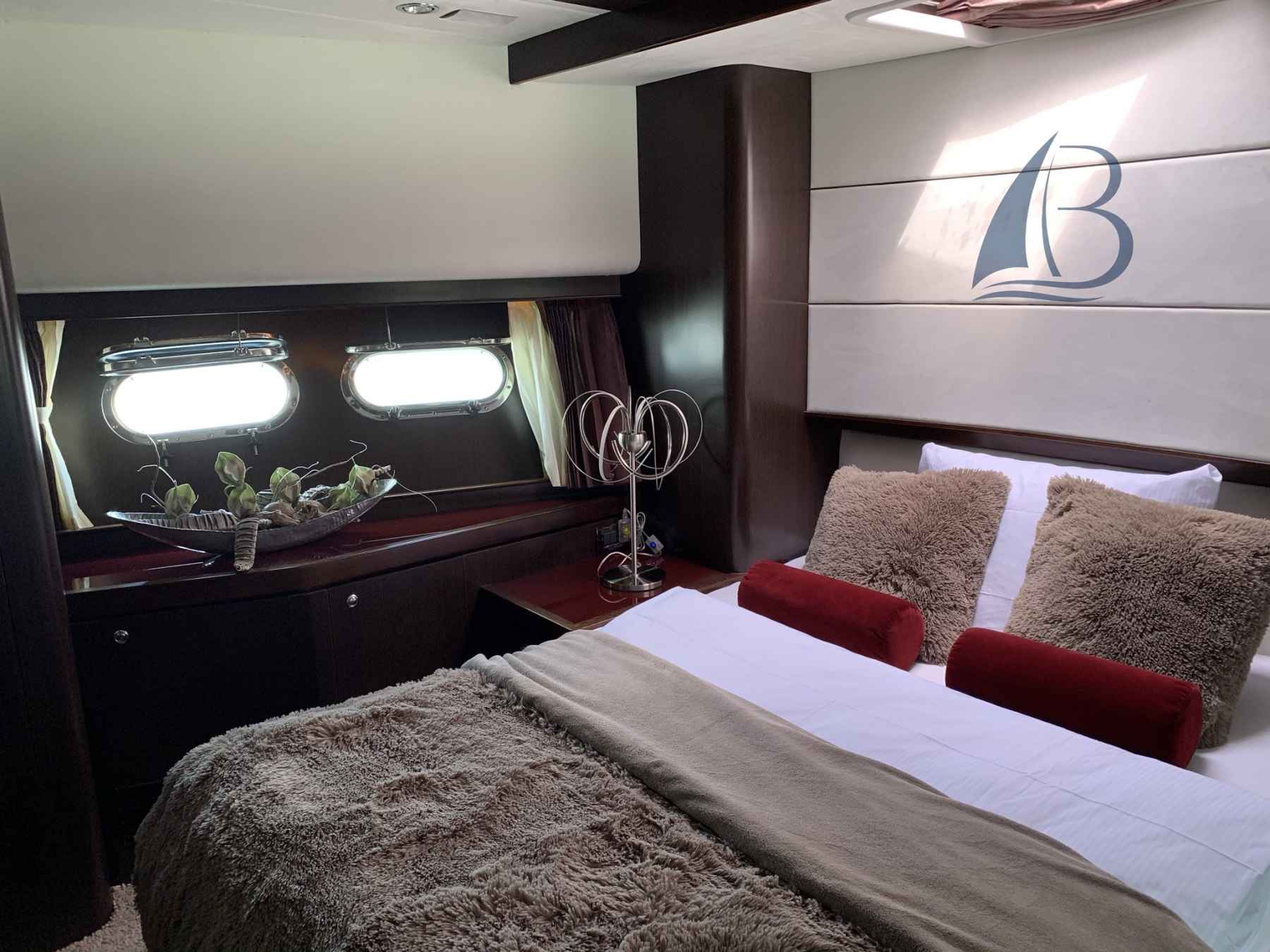 Motorboot Elegance 72
