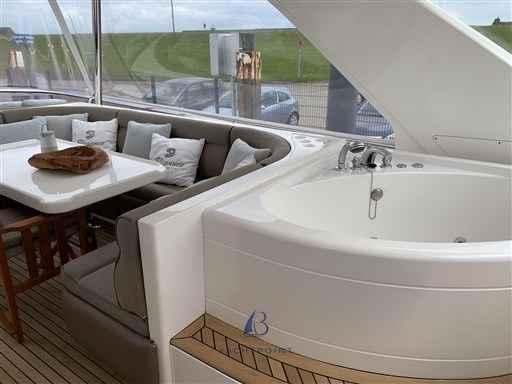 Motorboot Elegance 72