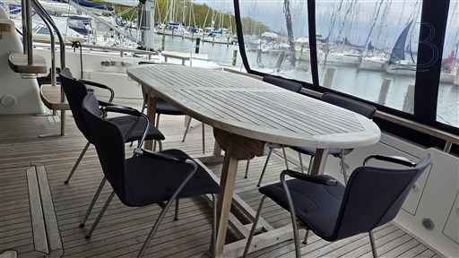 Motorboot Fairline Squadron 68