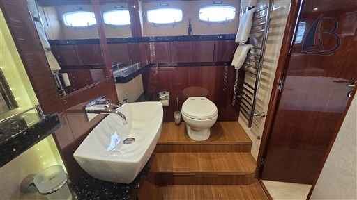 Motorboot Fairline Squadron 68