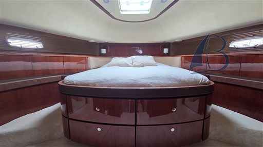 Motorboot Fairline Squadron 68
