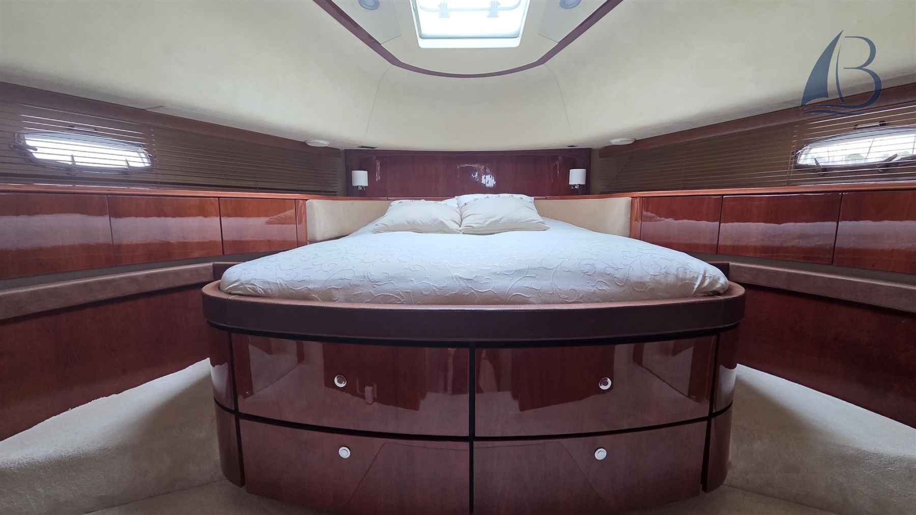Motorboot Fairline Squadron 68