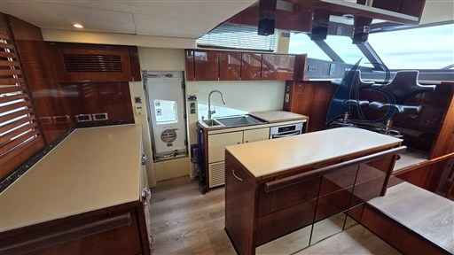 Motorboot Fairline Squadron 68